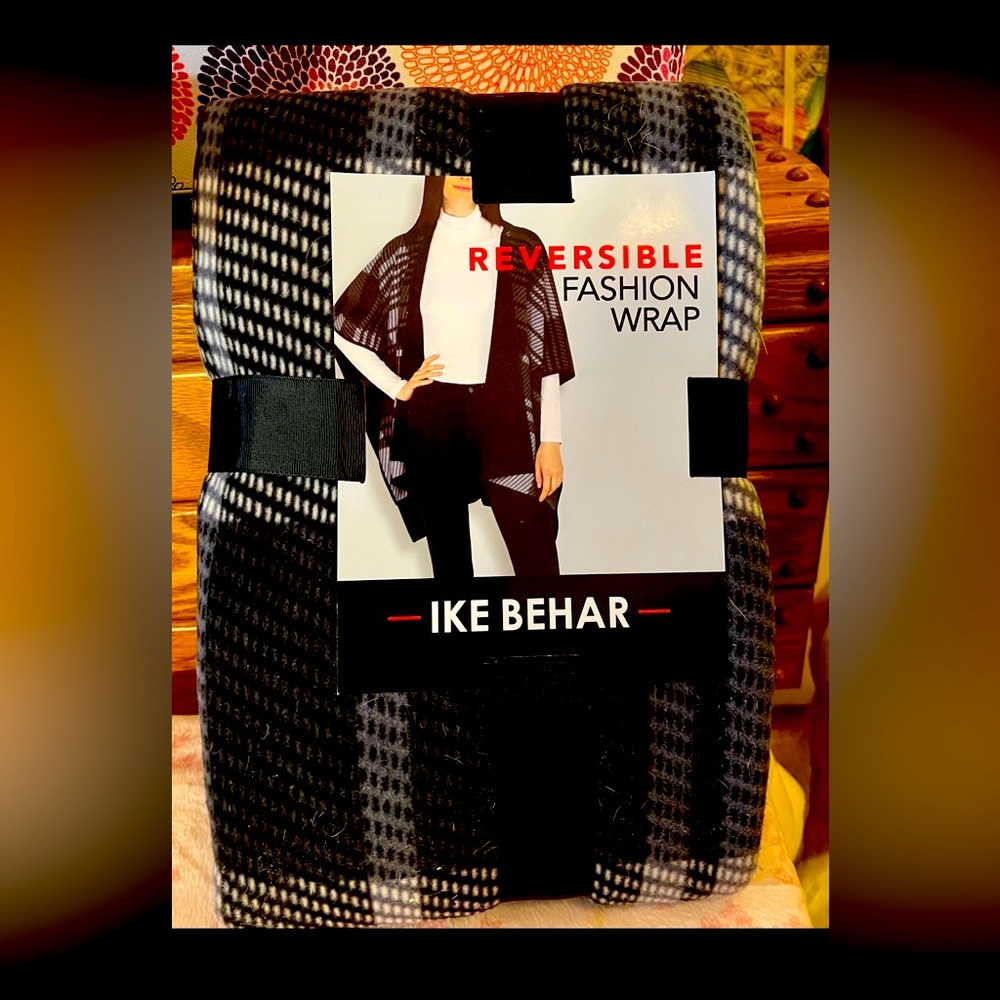 Ike Behar reversible fashion wrap